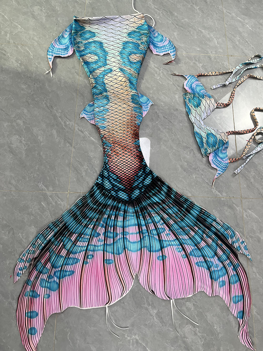 Costume da spettacolo a sirena - Aquarium recensione e prezzo